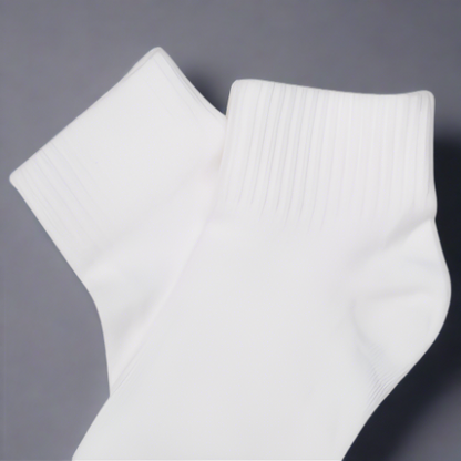 Jefferies Socks Seamless Quarter Non-Cushion Socks - White